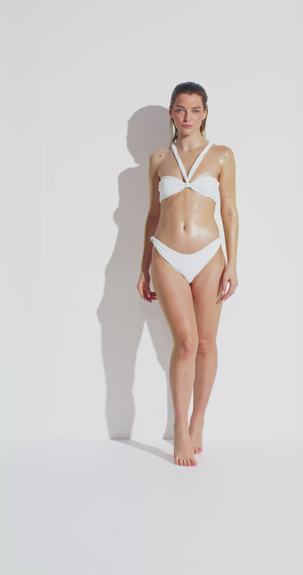 AMALFI COAST BANDEAU BIKINI - Snow White - video